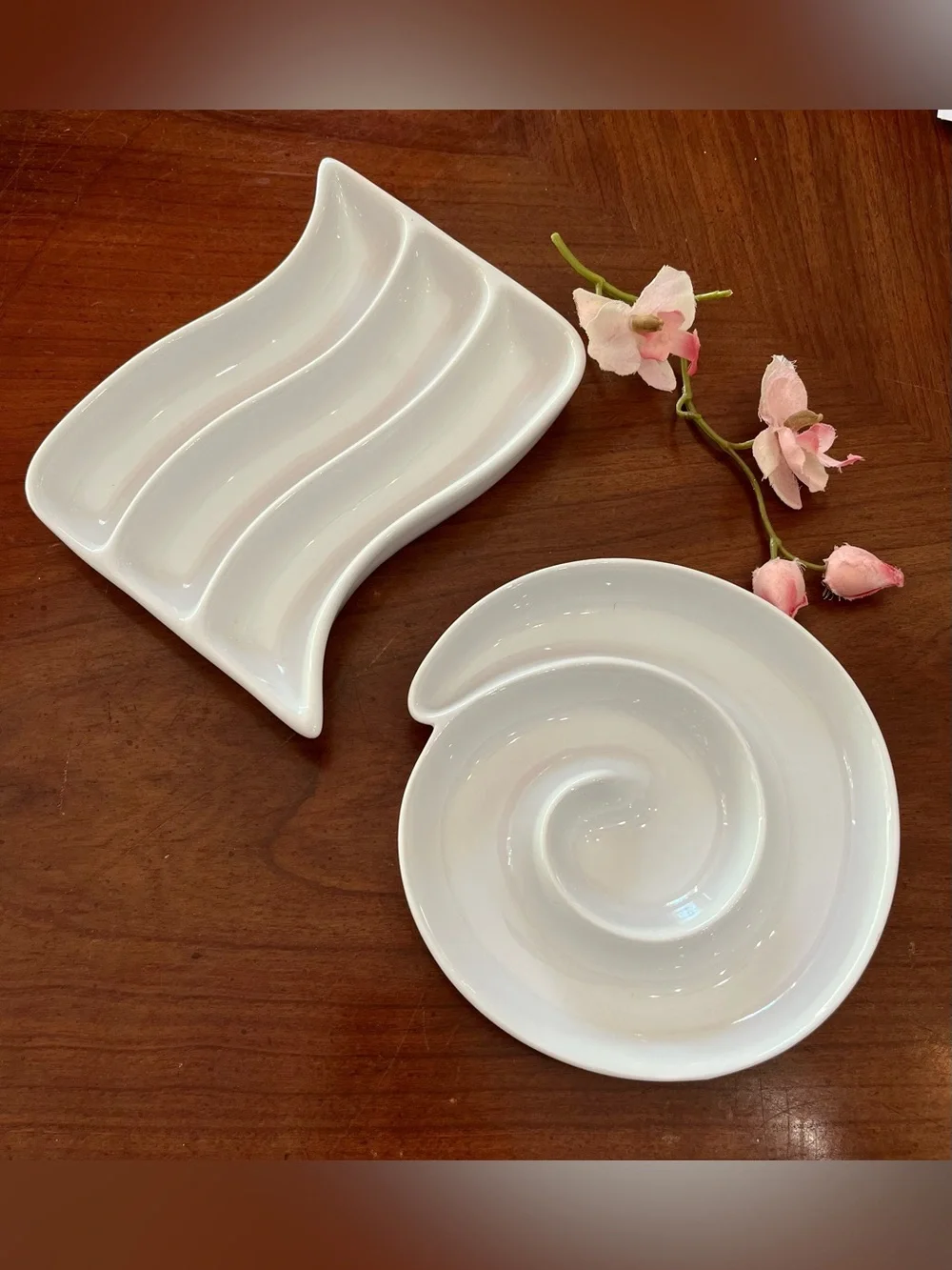 Crate & Barrel White Porcelain Appetizer Serving Set Vintage Spiral & Wavy Rows